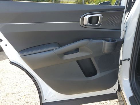 New 2026 Kia Sorento LX image 13