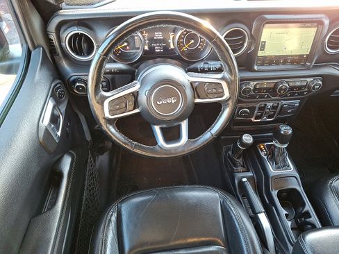 Used 2018 Jeep Wrangler Unlimited Sahara w/ Dual Top Group image 10