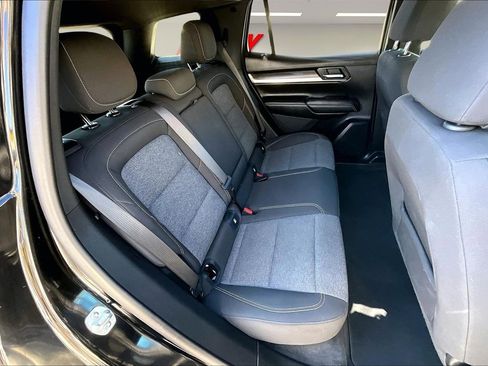 Used 2025 GMC Terrain Elevation image 24