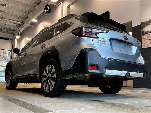 Used 2024 Subaru Outback Limited image 5