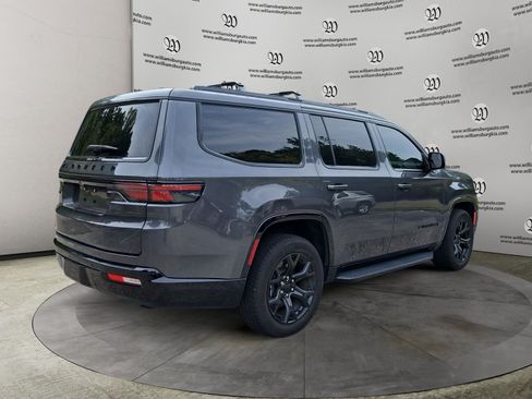 Used 2023 Jeep Wagoneer Series II AWD/4WD image 5