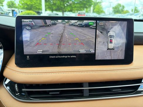 Used 2023 INFINITI QX60 Sensory w/ Cargo Package AWD/4WD image 33