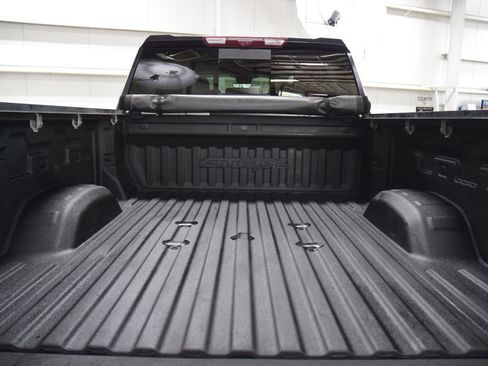 Used 2024 GMC Sierra 2500 AT4X AWD/4WD image 27