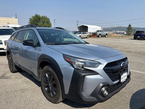Used 2023 Subaru Outback Onyx Edition XT AWD/4WD image 3