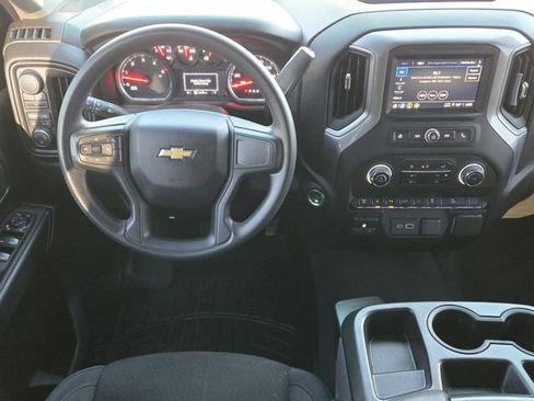 Used 2025 Chevrolet Silverado 2500 Custom w/ Custom Value Package image 29