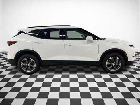 Certified 2025 Chevrolet Blazer LT w/ Convenience Package image 2