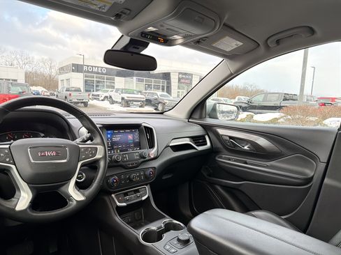 Used 2023 GMC Terrain SLT image 15