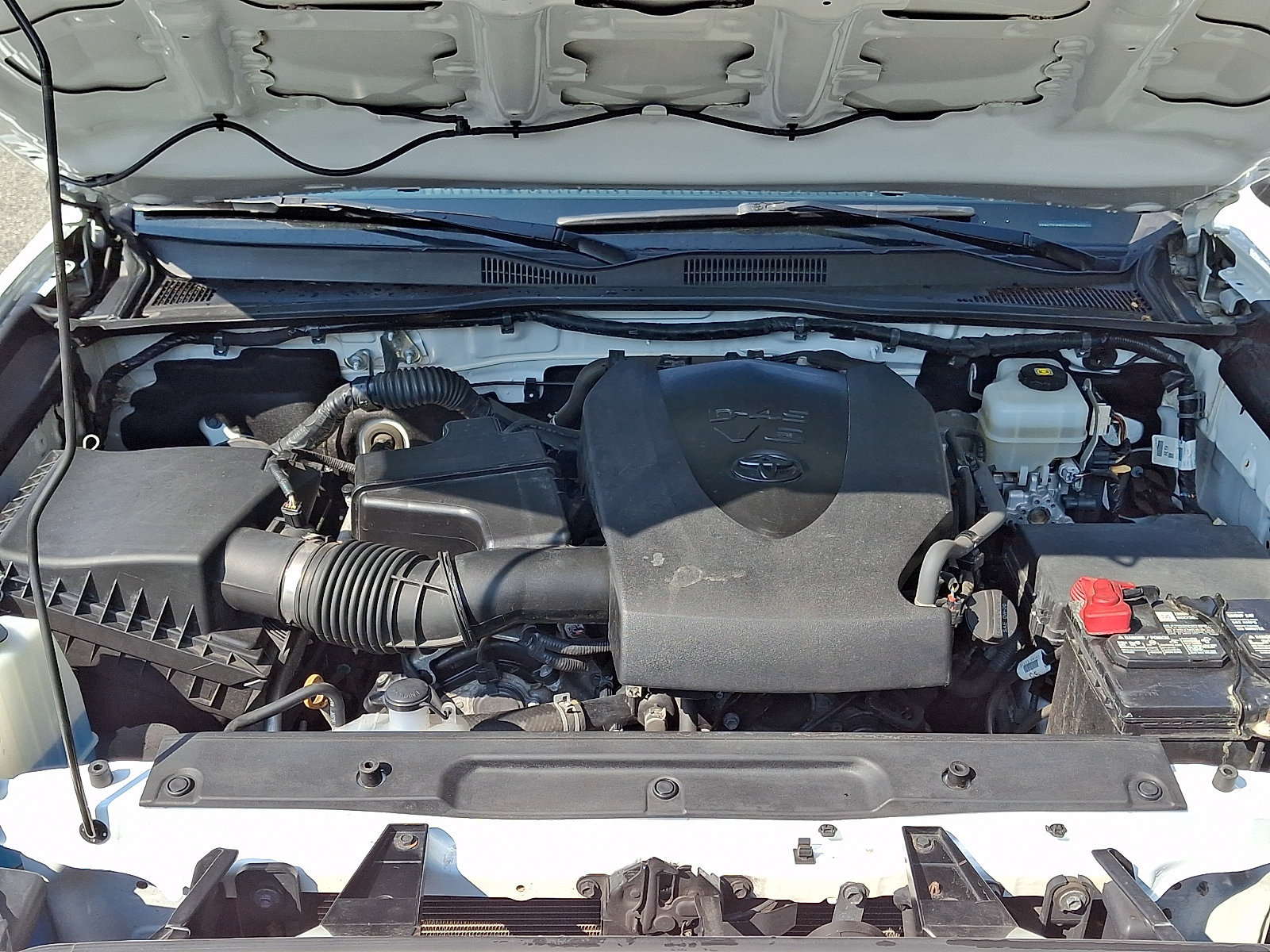 Used 2020 Toyota Tacoma TRD Off-Road AWD/4WD image 28