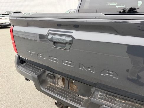 Used 2024 Toyota Tacoma SR5 AWD/4WD image 7