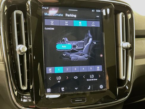 Used 2023 Volvo C40 P8 Recharge Ultimate w/ Protection Package Premier image 24