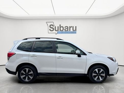 Used 2017 Subaru Forester 2.5i Premium w/ All-Weather Package image 8