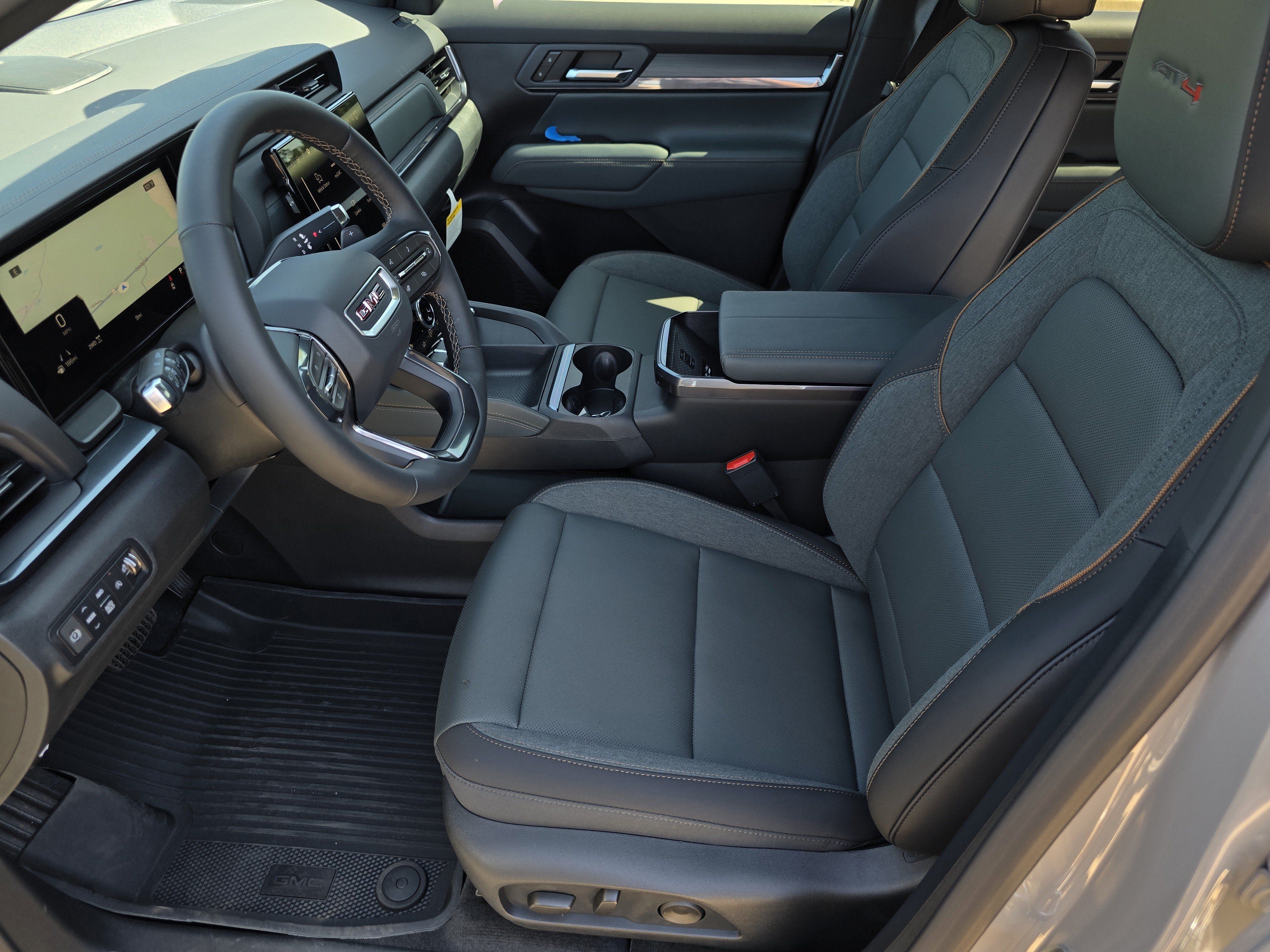 New 2027 GMC Terrain AT4 w/ Technology Package II AWD/4WD image 16