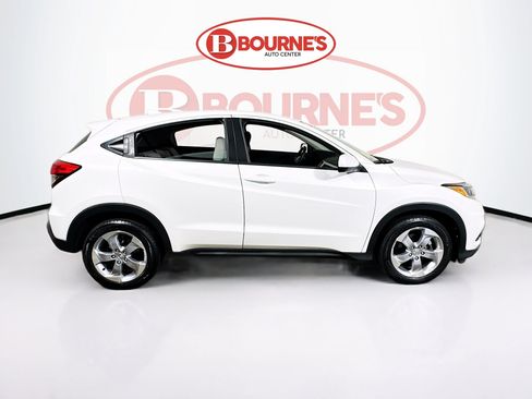 Used 2022 Honda HR-V LX image 9