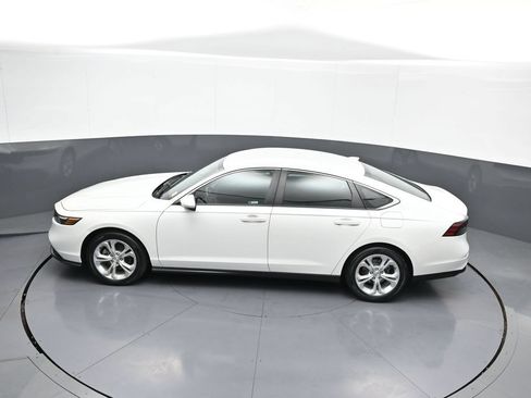 Certified 2023 Honda Accord LX image 40