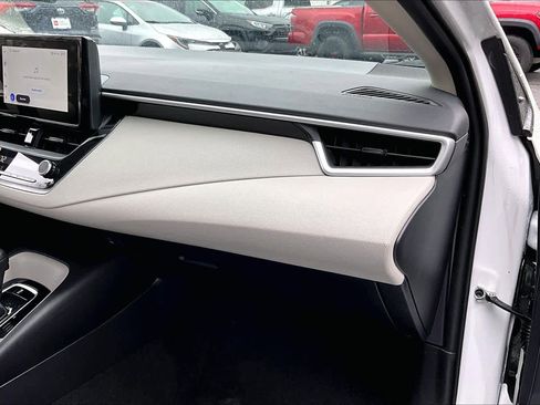 Certified 2024 Toyota Corolla LE image 18