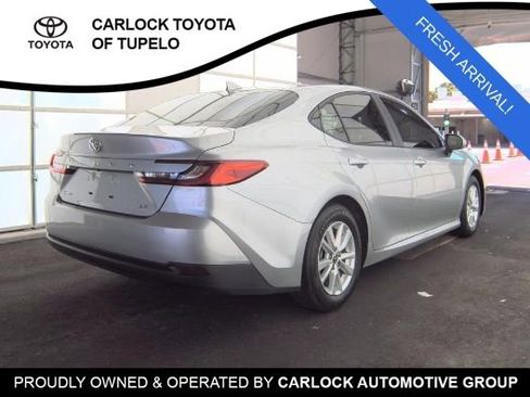 Used 2025 Toyota Camry LE FWD image 4
