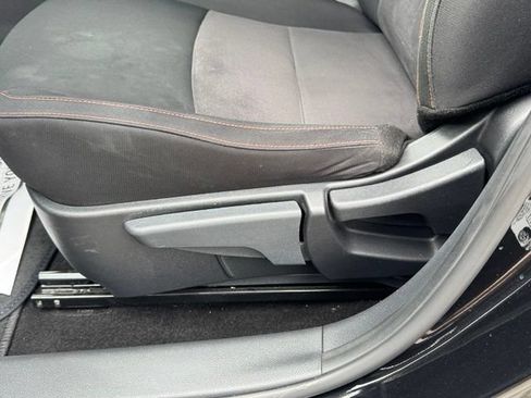 Used 2025 Nissan Sentra SR FWD image 10