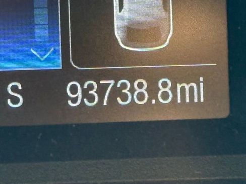 Used 2016 Ford Edge SE image 19