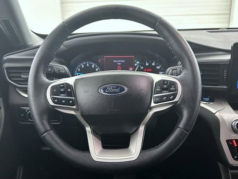 Used 2023 Ford Explorer XLT w/ Equipment Group 202A image 11