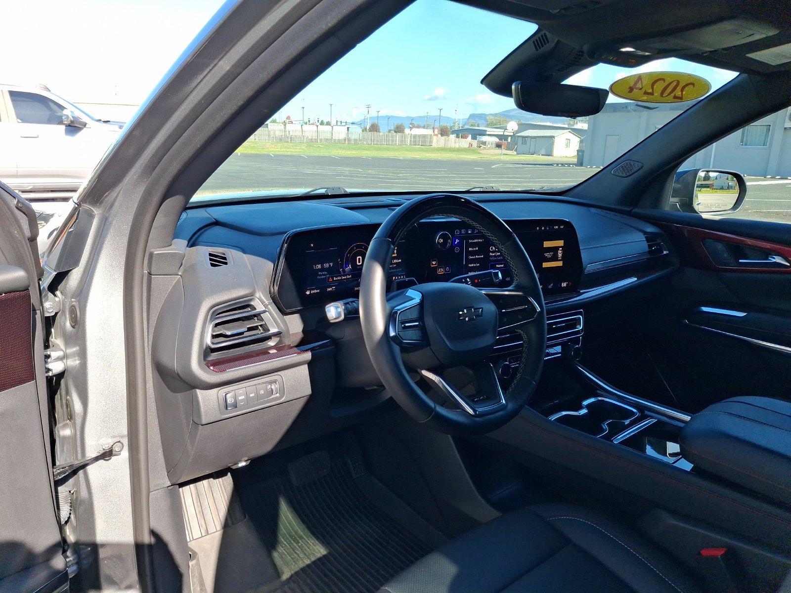 Used 2024 Chevrolet Traverse Z71 w/ Enhanced Driving Package AWD/4WD image 19