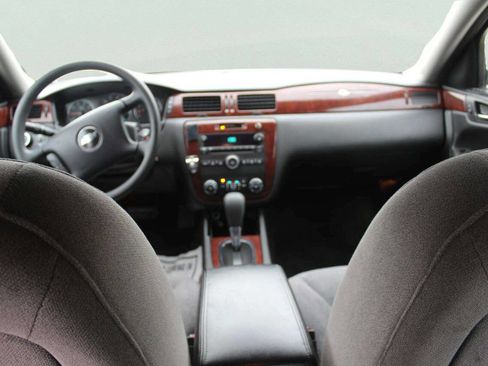 Used 2008 Chevrolet Impala LT image 7
