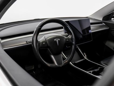 Used 2019 Tesla Model 3 Standard Range Plus image 17