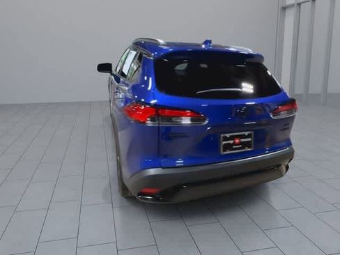 Used 2024 Toyota Corolla Cross AWD Hybrid w/ Convenience Package image 7