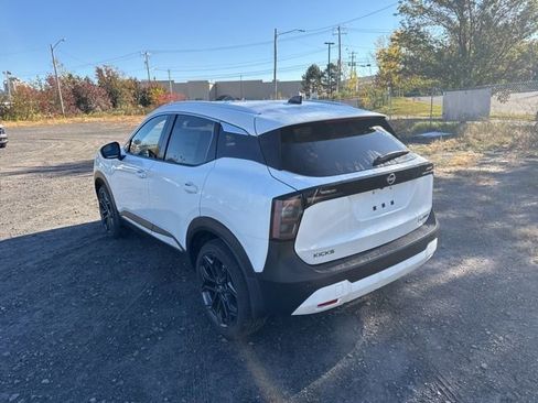 New 2026 Nissan Kicks SR w/ SR Premium Package image 9