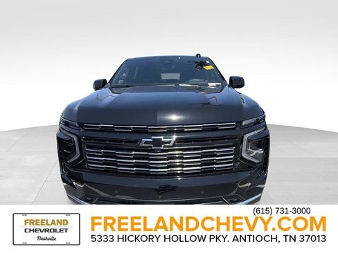 Used 2026 Chevrolet Suburban High Country AWD/4WD image 6