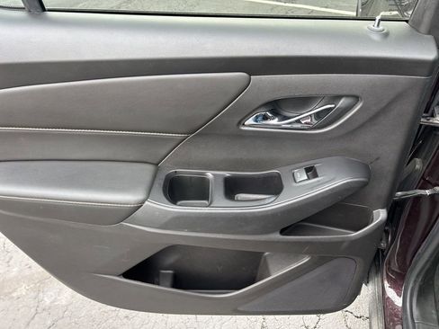 Used 2019 Chevrolet Traverse LT w/ LT Premium Package image 32