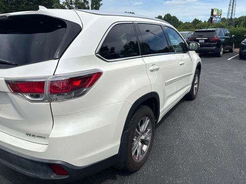Used 2014 Toyota Highlander XLE AWD/4WD image 7