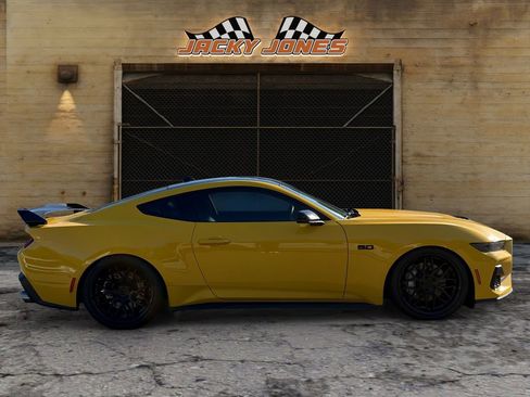 Used 2024 Ford Mustang GT Premium RWD image 9