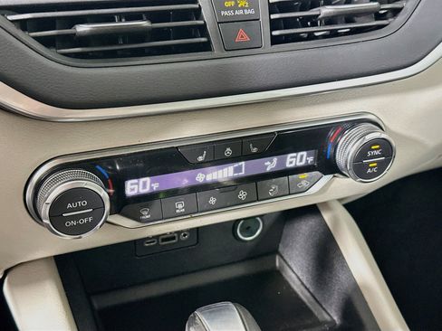 Used 2019 Nissan Altima 2.5 SV FWD image 23
