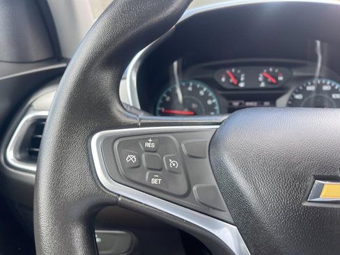 Used 2018 Chevrolet Equinox LS AWD/4WD image 23