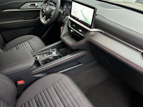 New 2026 Ford Explorer ST-Line w/ ST-Line Street Pack image 16