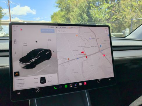 Used 2026 Tesla Model Y AWD image 15