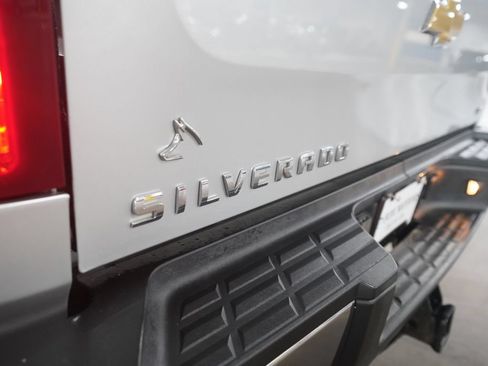 Used 2013 Chevrolet Silverado 2500 LT w/ Interior Plus Package AWD/4WD image 12