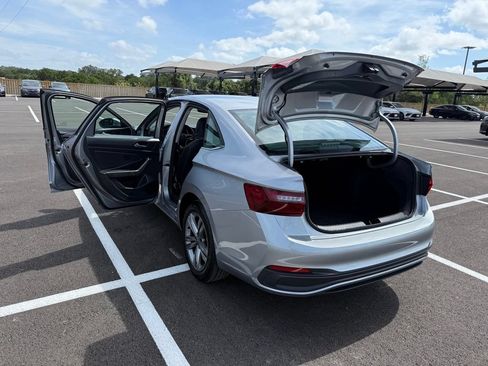 Used 2024 Volkswagen Jetta SE FWD image 24