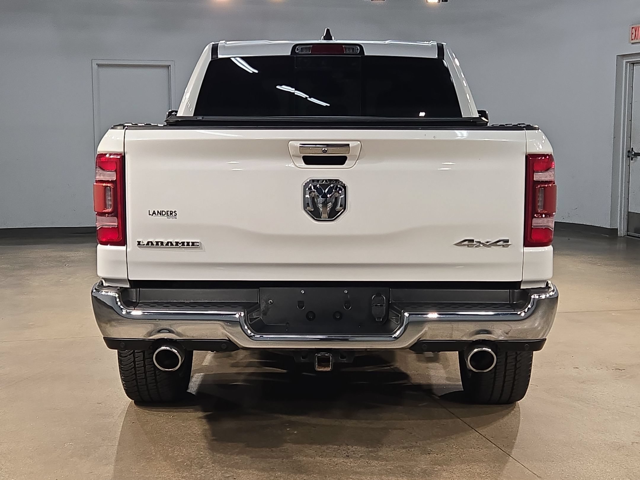 Used 2019 RAM 1500 Laramie AWD/4WD image 6