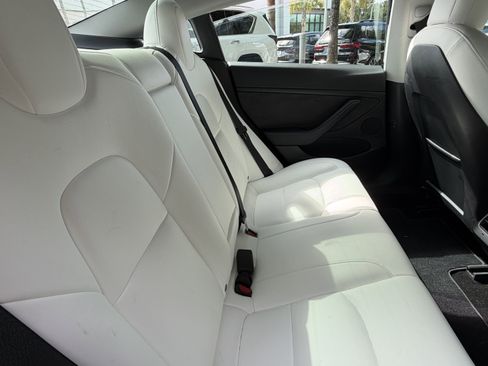 Used 2022 Tesla Model 3 Long Range AWD/4WD image 35
