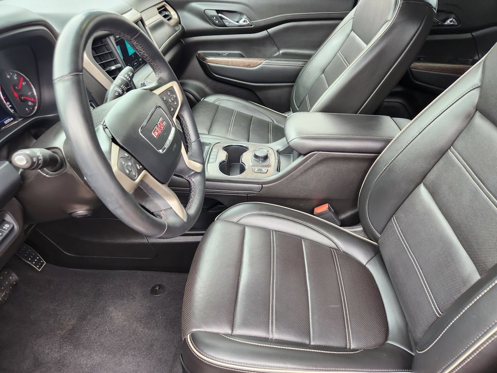 Used 2023 GMC Acadia Denali FWD image 4
