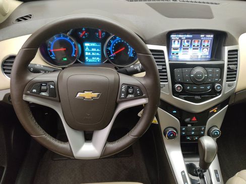 Used 2016 Chevrolet Cruze LT FWD image 22
