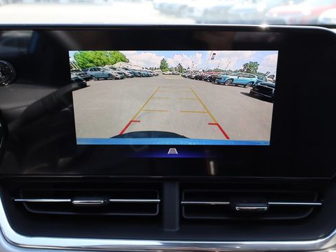 New 2026 Chevrolet Trax LT w/ LT Convenience Package FWD image 8
