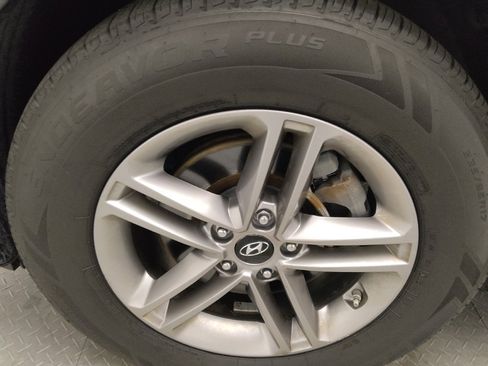 Used 2017 Hyundai Santa Fe Sport image 31