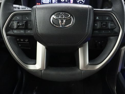 Used 2025 Toyota Tundra Limited AWD/4WD image 28