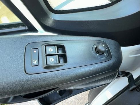 Used 2023 RAM ProMaster 2500 FWD image 14