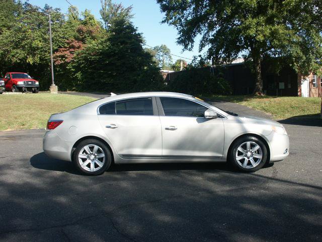 Used 2011 Buick LaCrosse CXL FWD image 4
