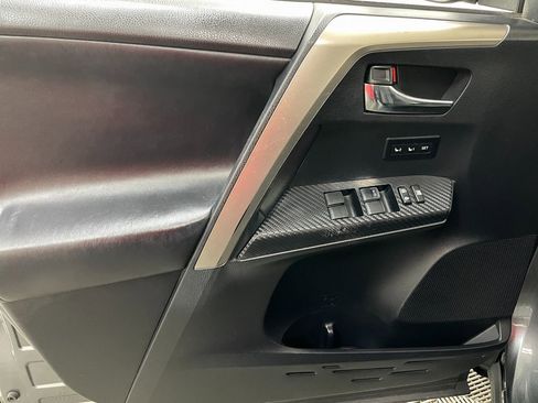 Used 2014 Toyota RAV4 Limited image 22