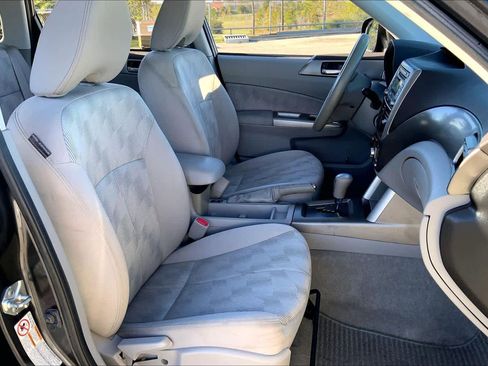 Used 2010 Subaru Forester 2.5X Premium image 8