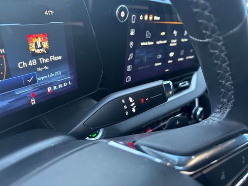 Used 2025 Chevrolet Equinox LT image 27